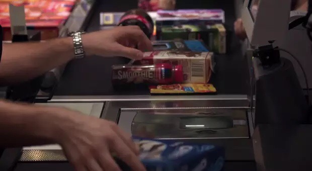Un supermercado sorprende a sus clientes con un “Jingle Bells” tocado con las cajas registradoras
