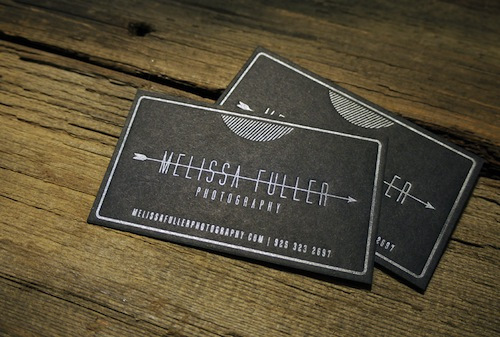 17 diseños de tarjetas de visita oscuros originales