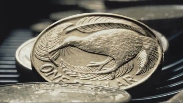 Un spot que muestra cómo es la ajetreada vida de una moneda